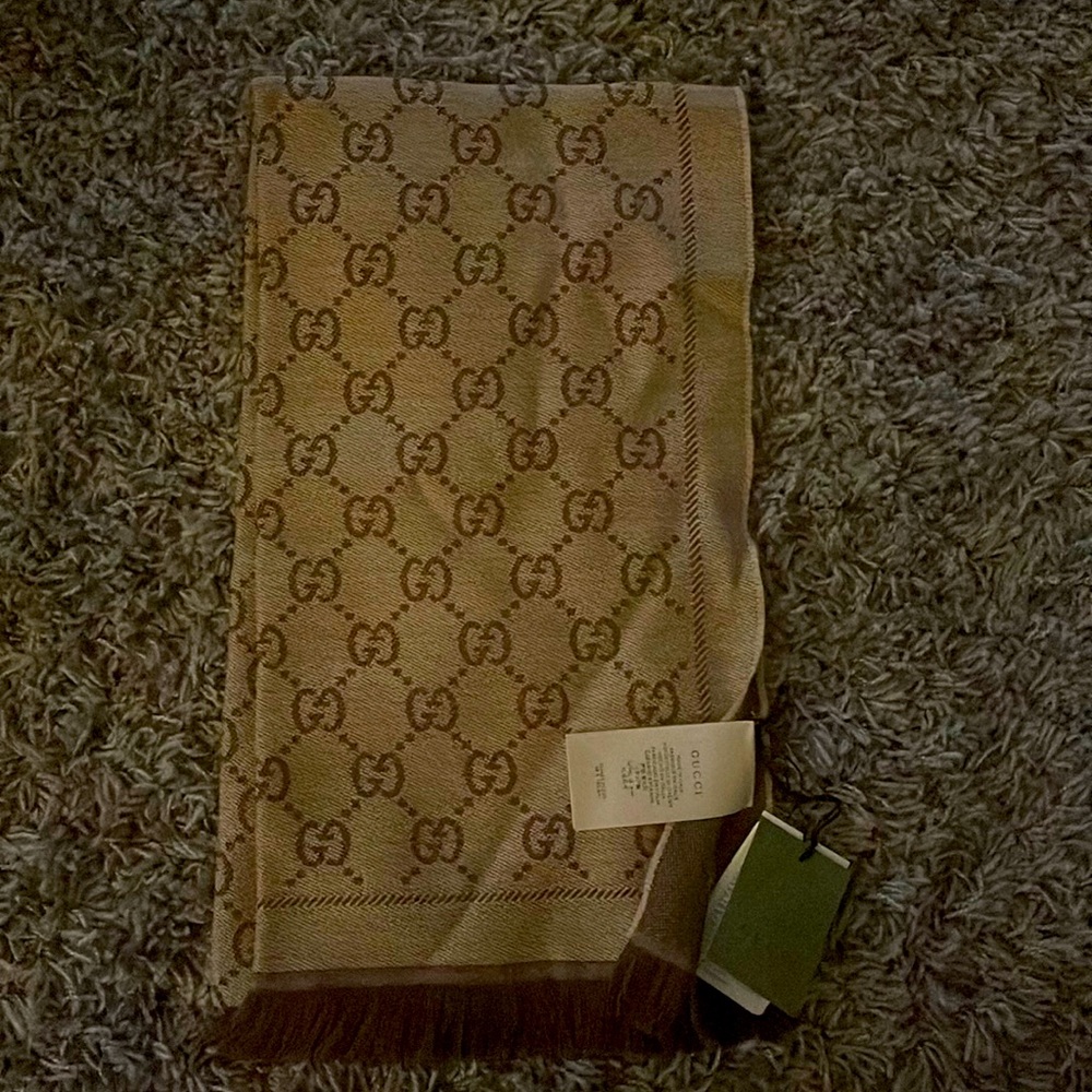 Gucci scarf brand new still with tags